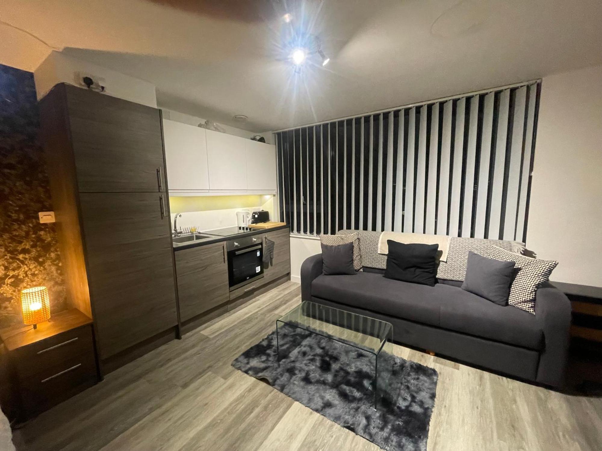 Radio Apartment